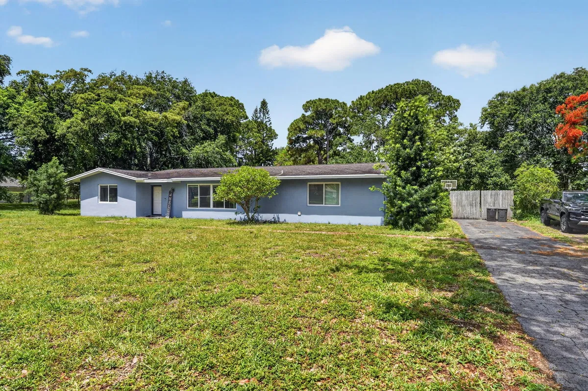 Residence photo 64