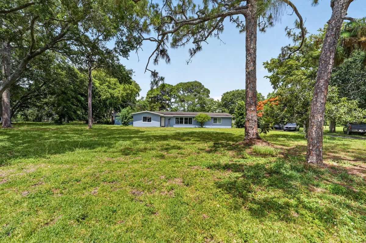 Residence photo 67