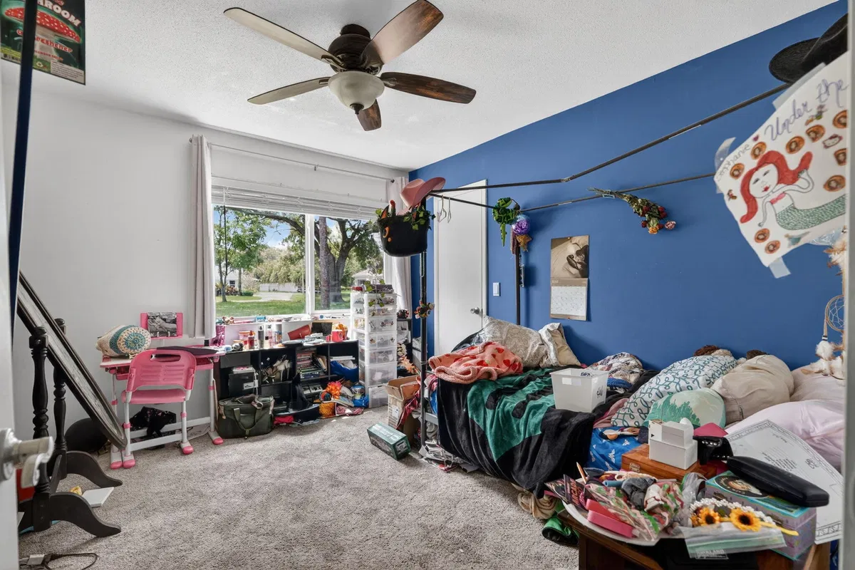 Residence photo 76