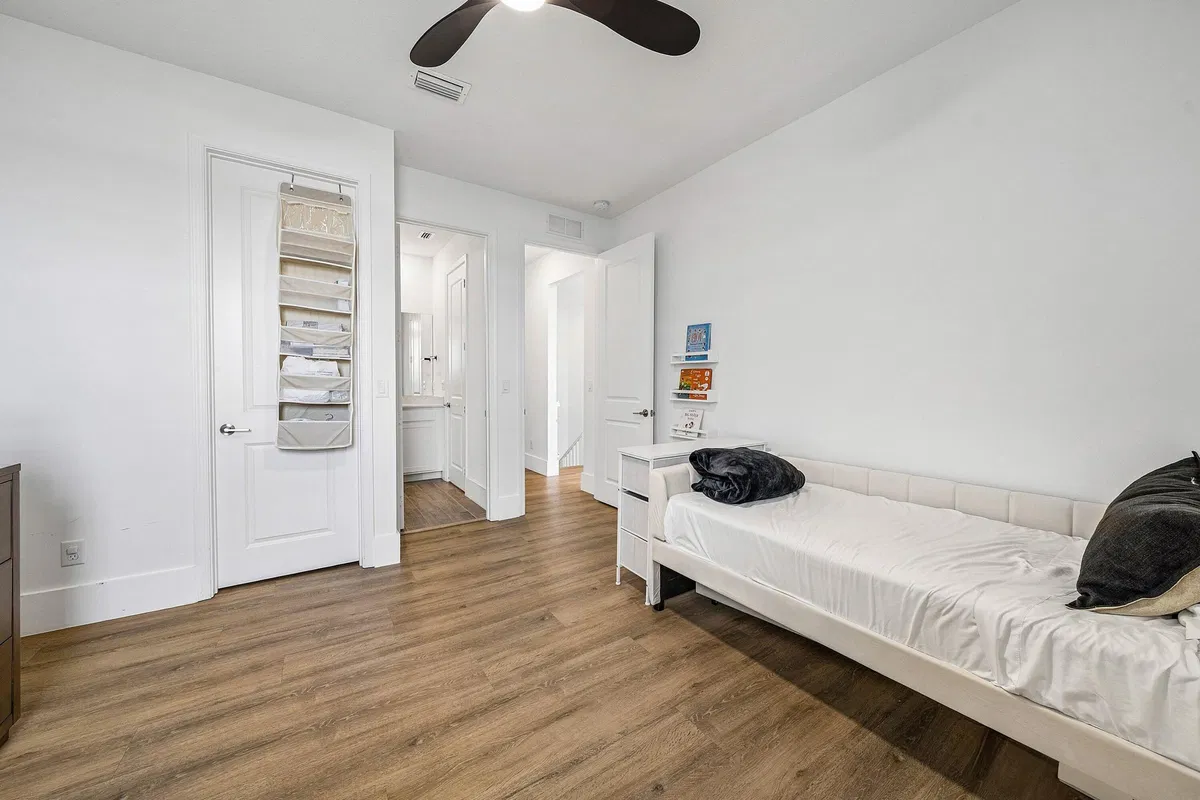 Residence photo 40