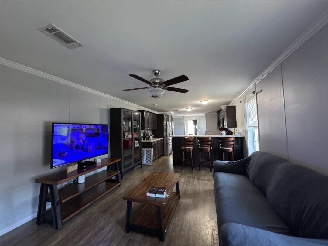 Unit 149 photo 4