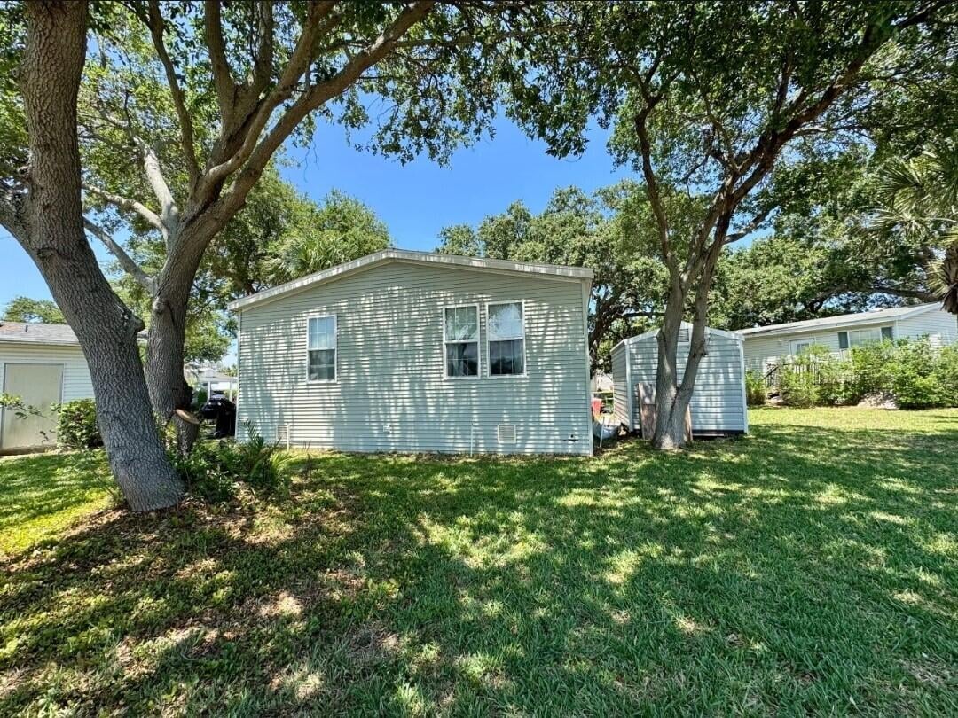 Unit 149 photo 16