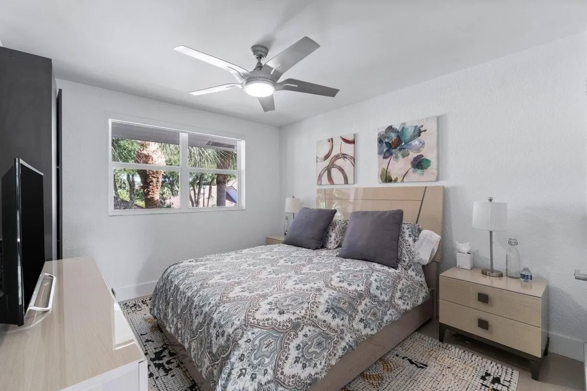 Residence photo 22