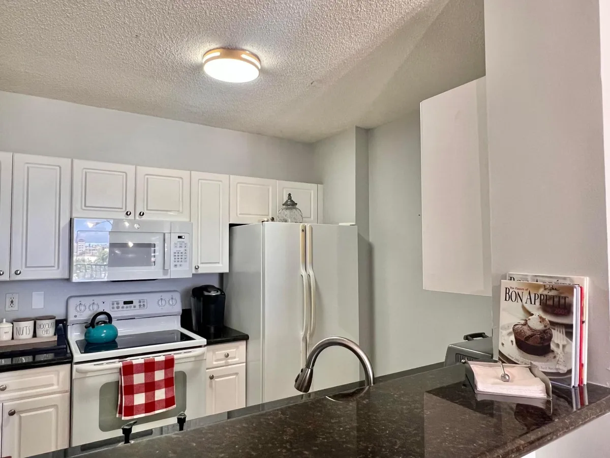 The Tower Condominium at Cityplace Unit 706 photo 19