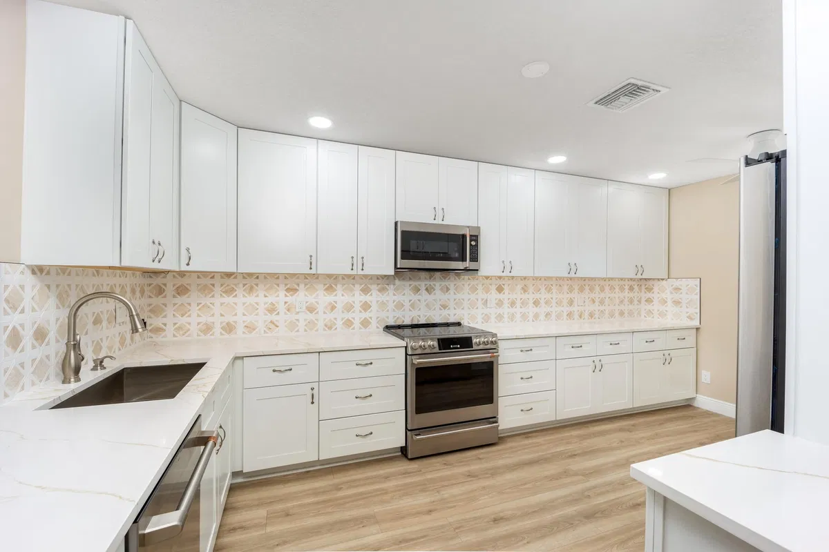 Unit 205 photo 7