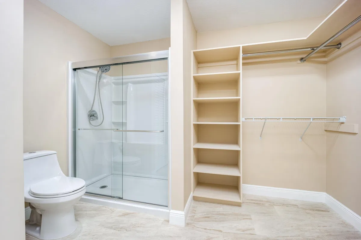 Unit 205 photo 19
