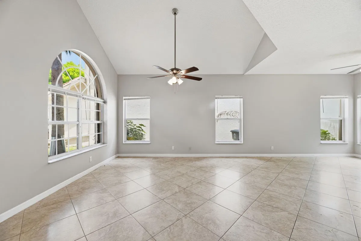 Residence photo 10