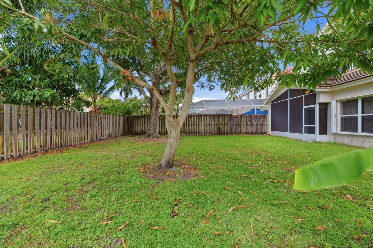Residence photo 34