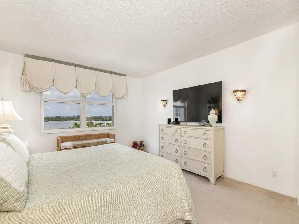 2295 S Ocean Palm Beach Unit 715 photo 13