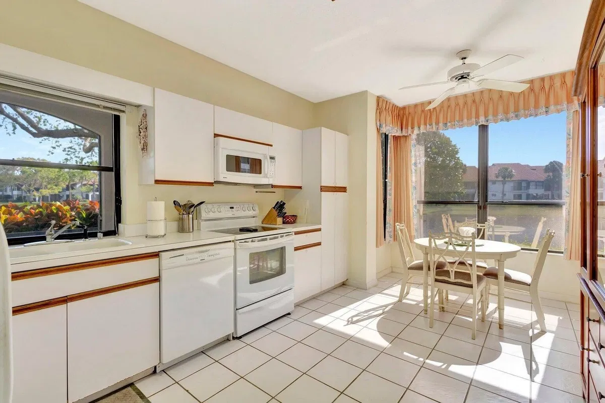 Jonathan's Landing Jupiter FL Unit 151 photo 10