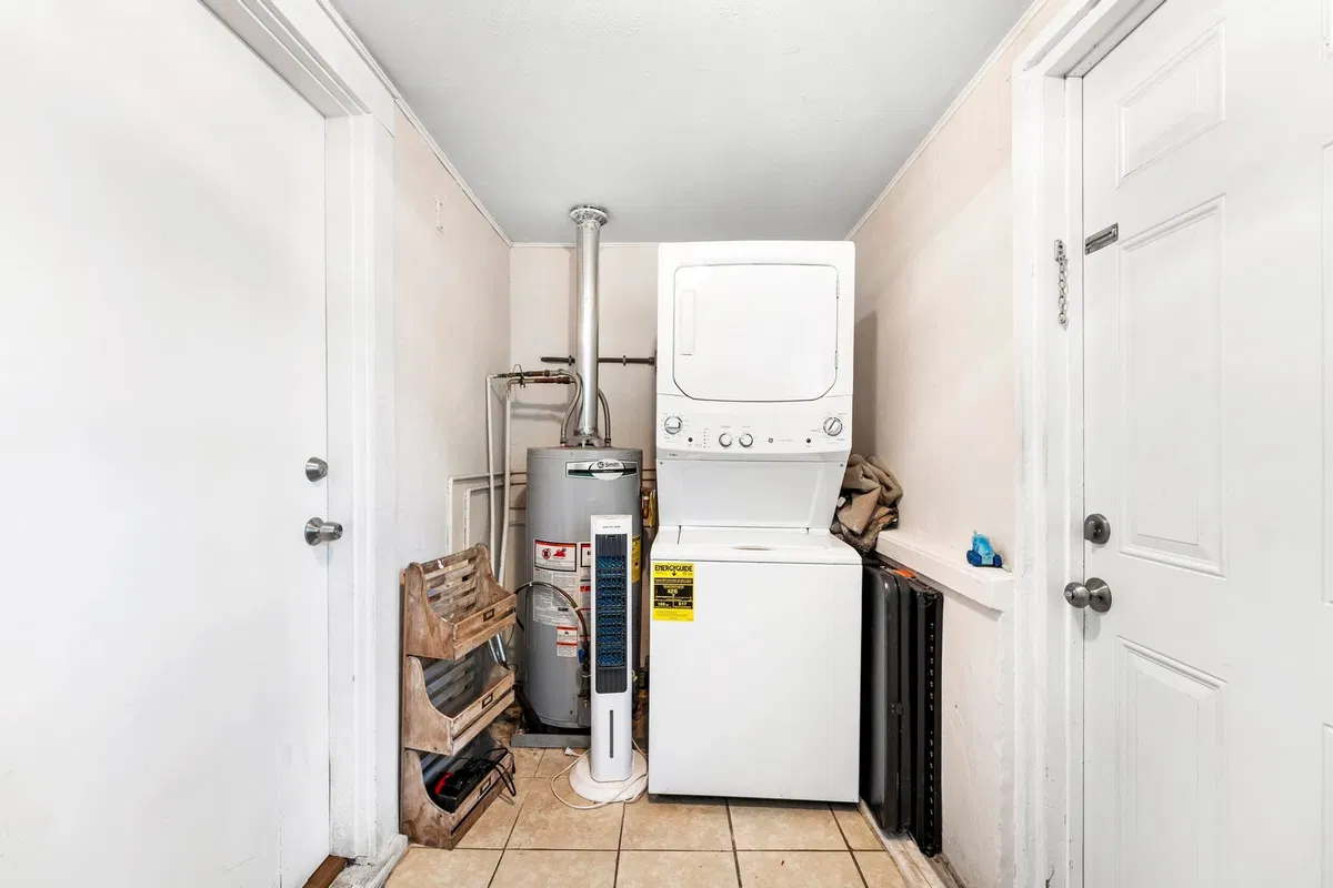  Residence photo 16
