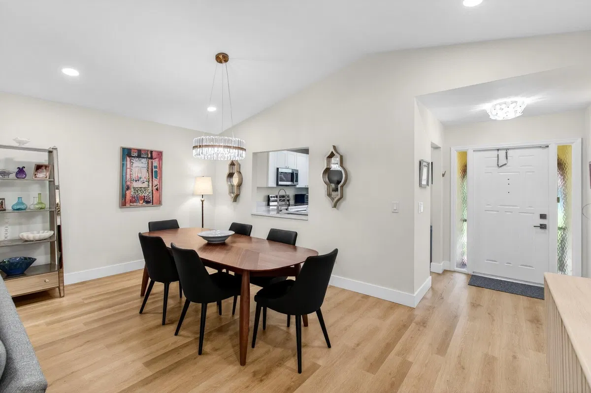 Residence photo 13