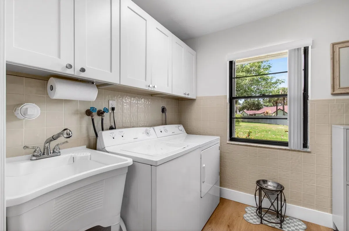 Residence photo 43