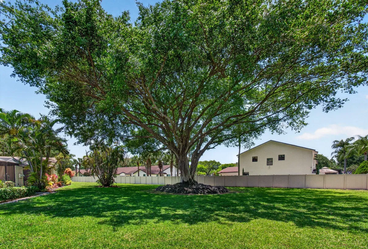 Residence photo 58