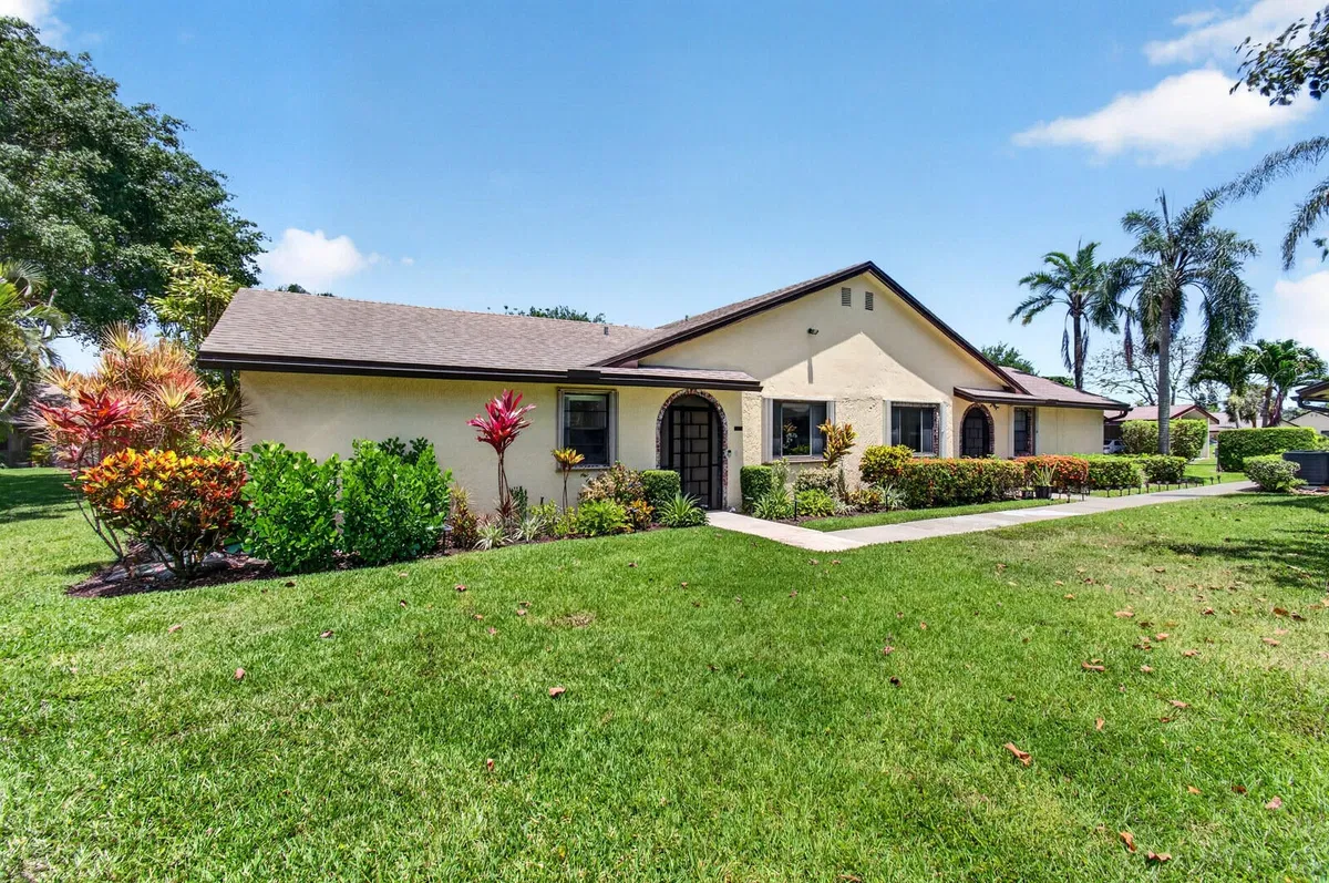 Residence photo 61