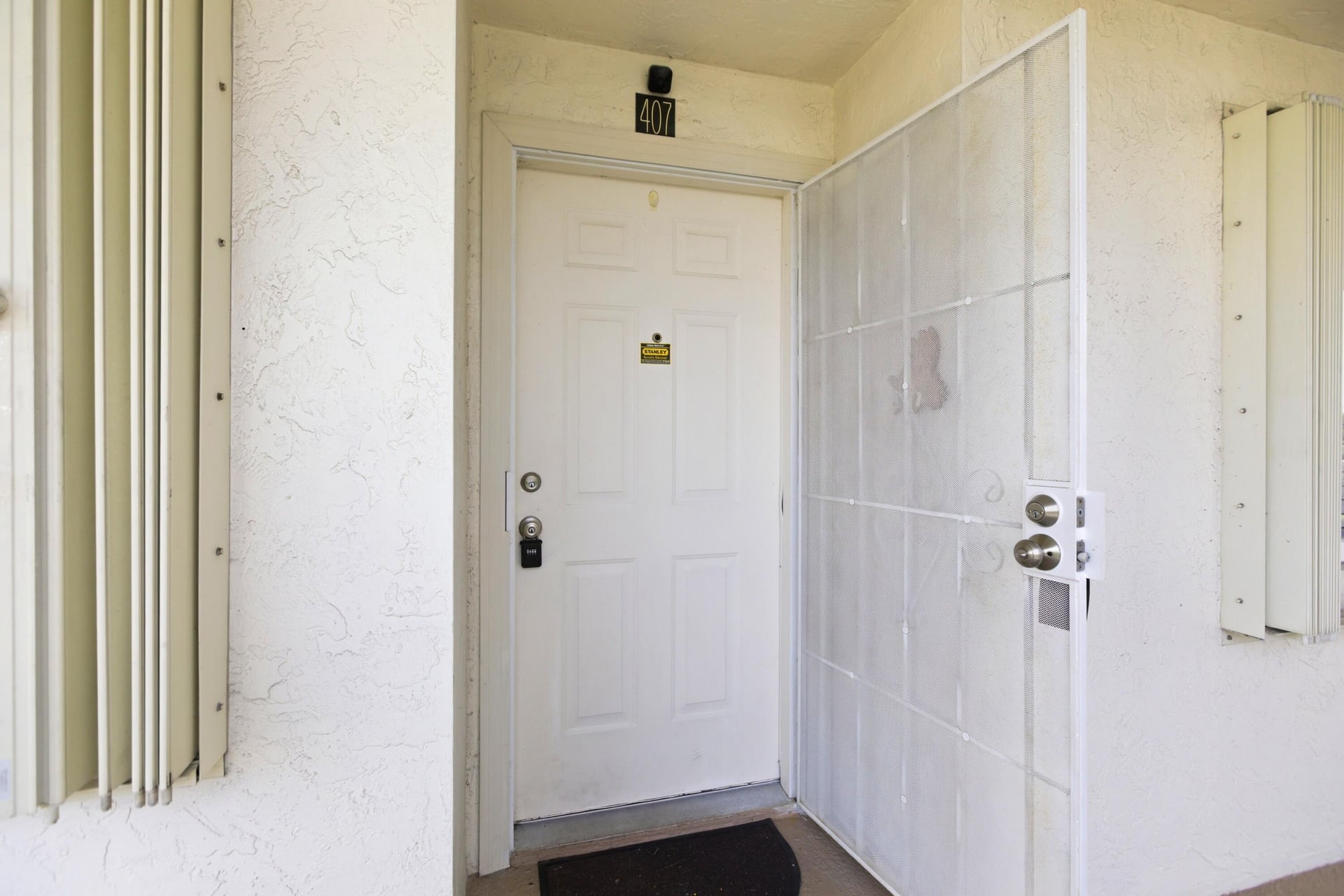 Unit 407 photo 7
