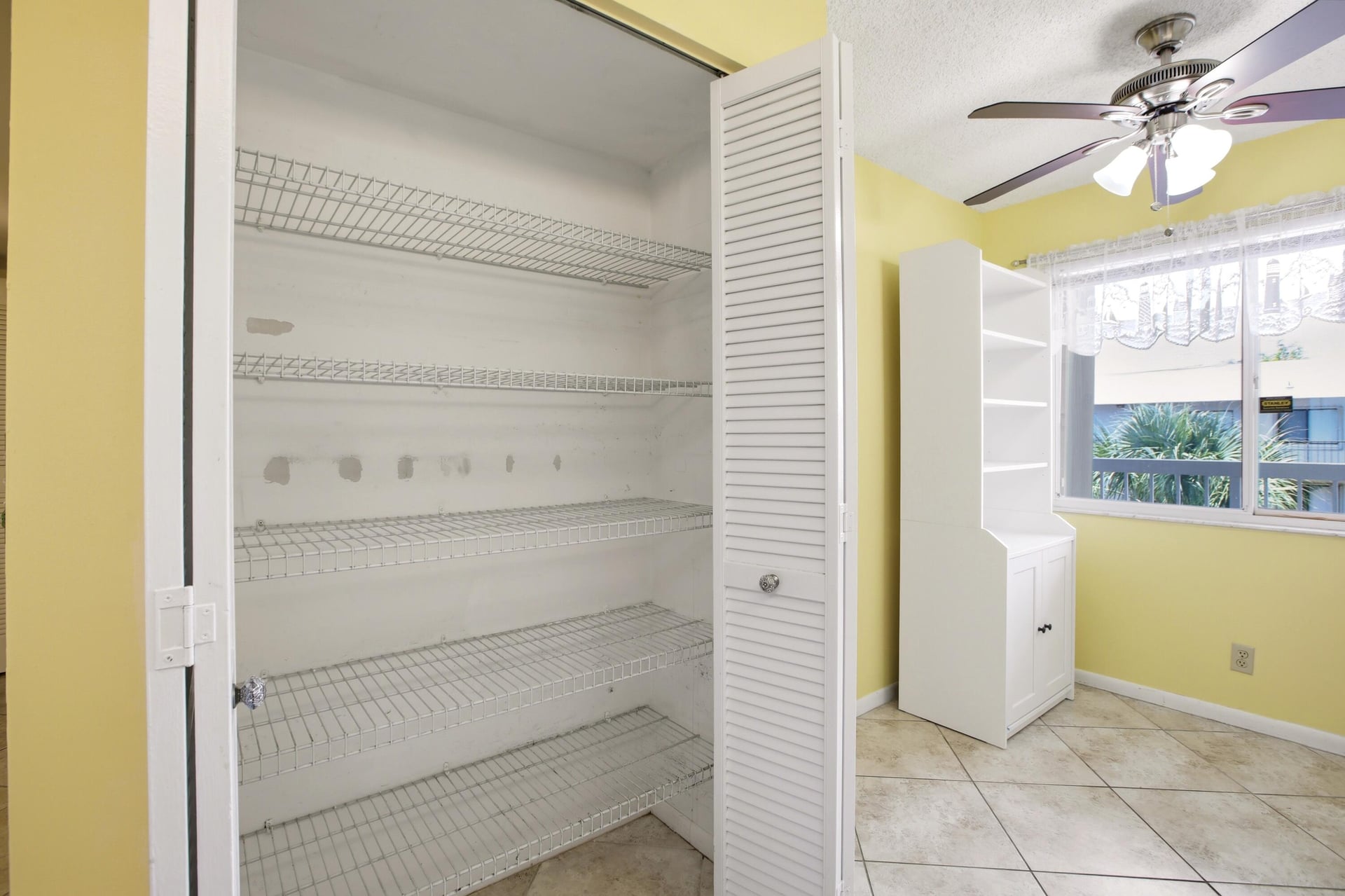 Unit 407 photo 16