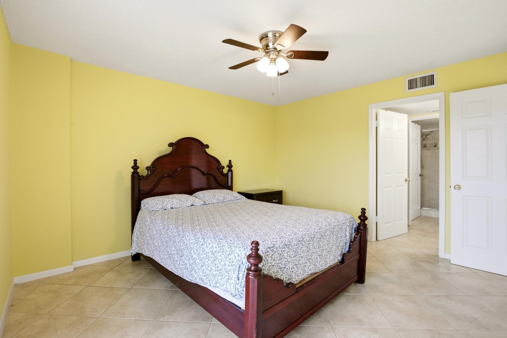 Unit 407 photo 25