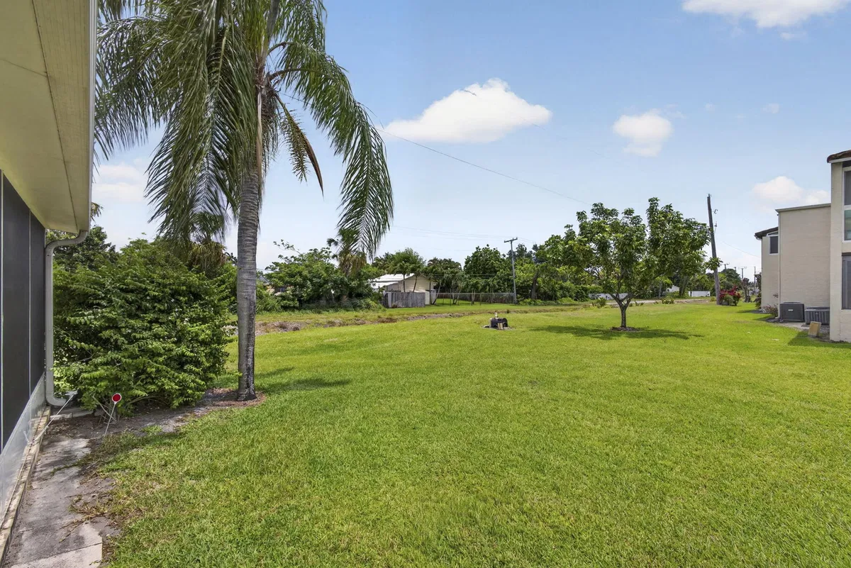 Unit 110 photo 37