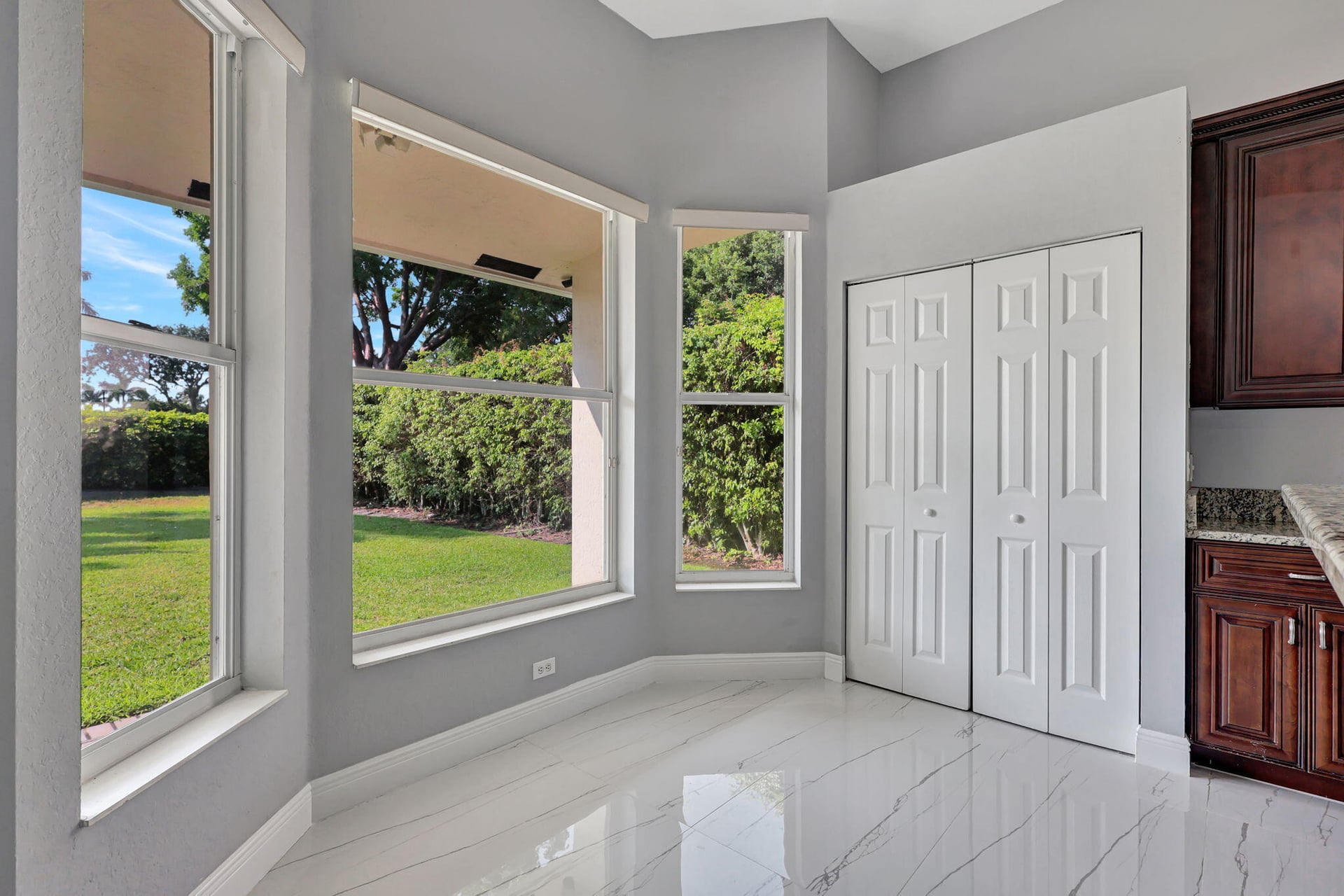 Residence photo 19