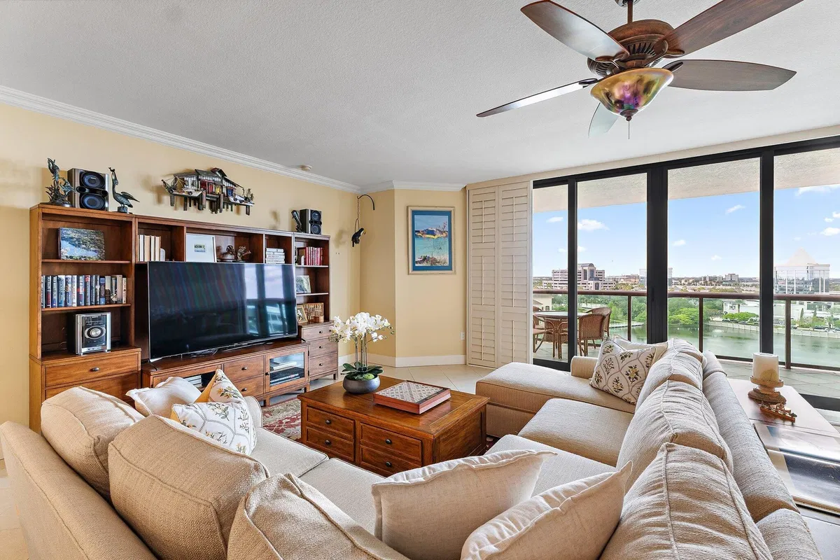 The Landmark Palm Beach Gardens Unit 902b photo 4
