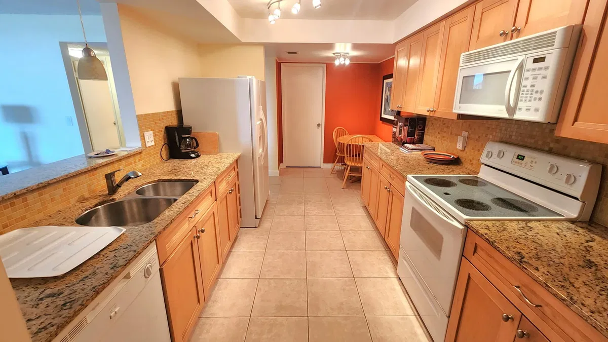 Unit 9403 photo 22