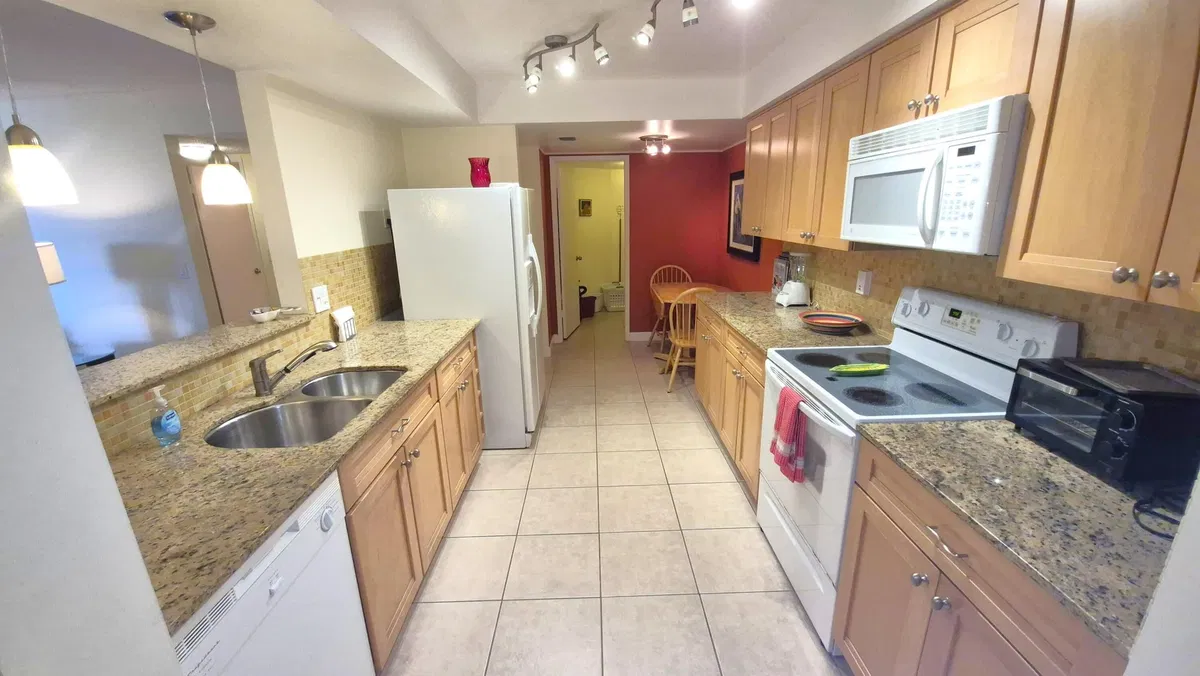 Unit 9403 photo 25