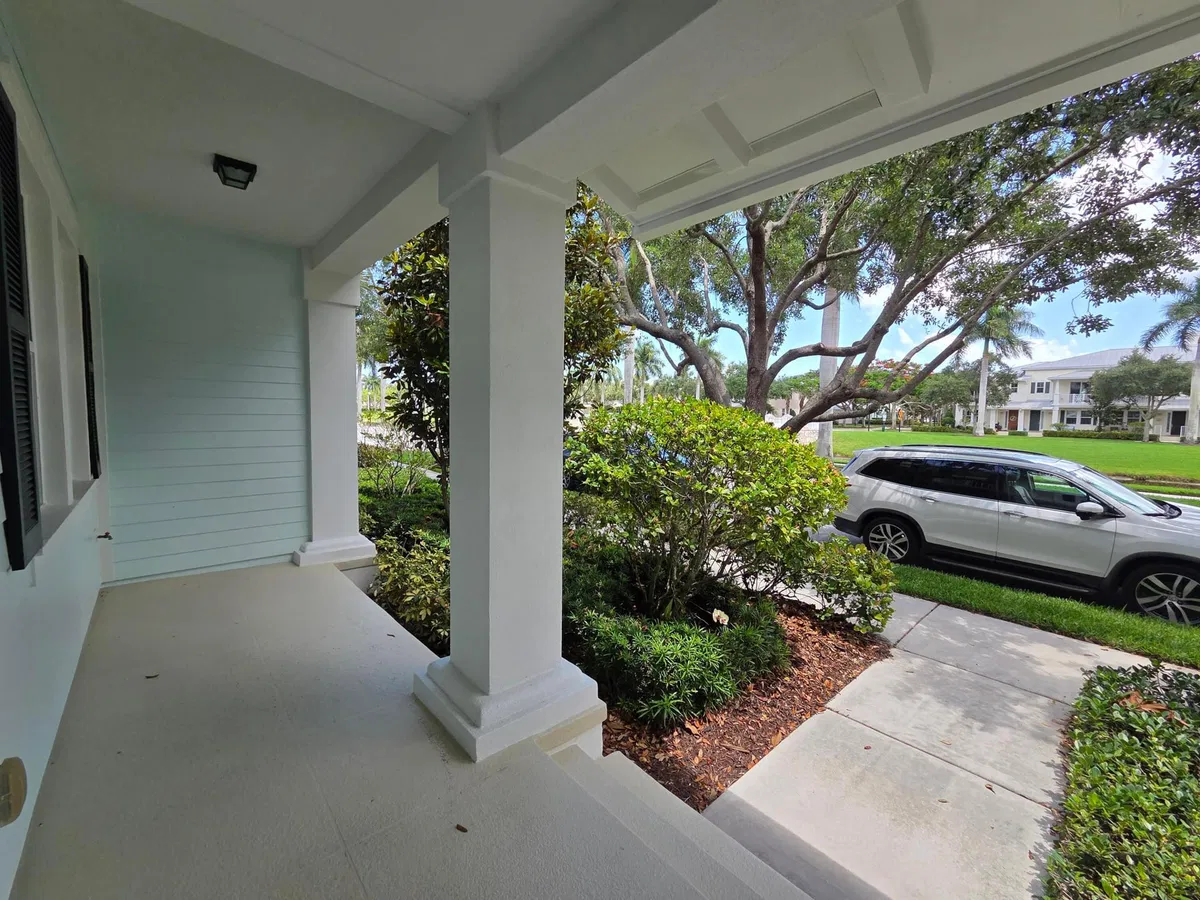 Mallory Creek Abacoa Residence photo 13