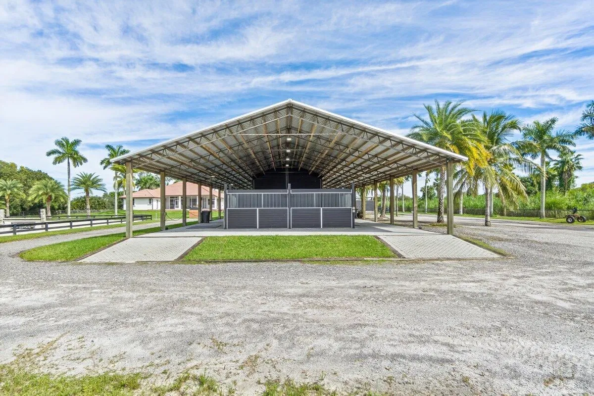 Residence photo 19
