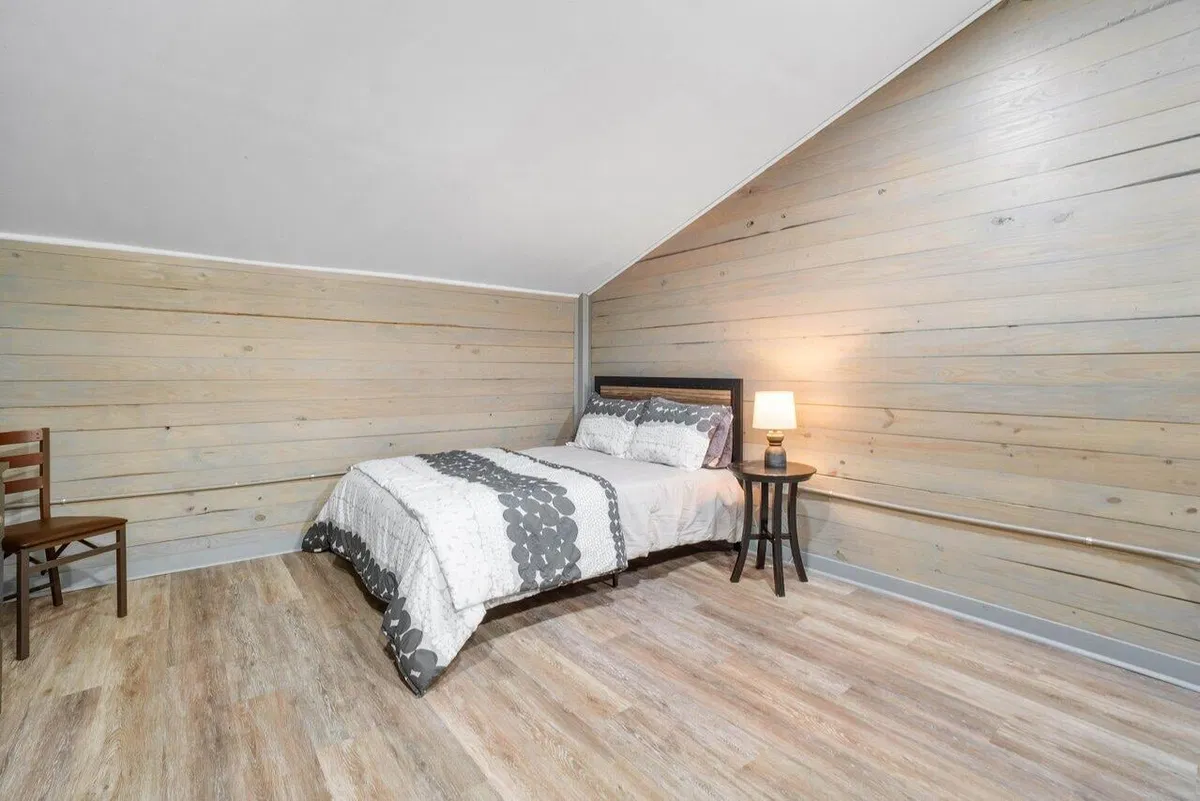Residence photo 64