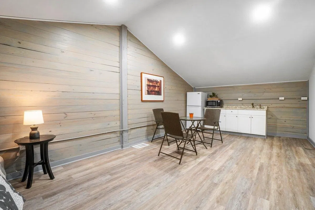Residence photo 85