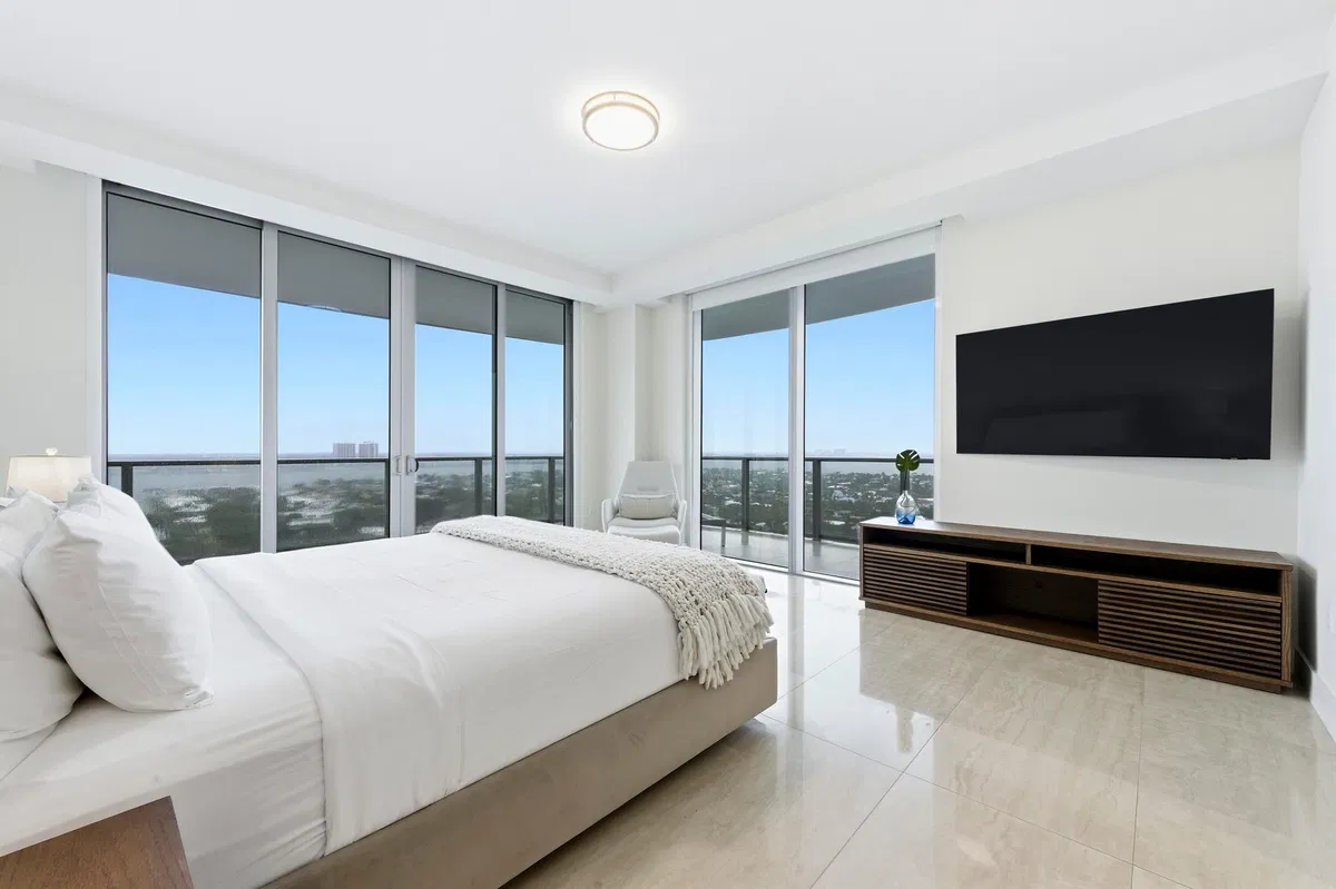 Amrit Ocean Resort & Residences Unit P-1802 photo 4