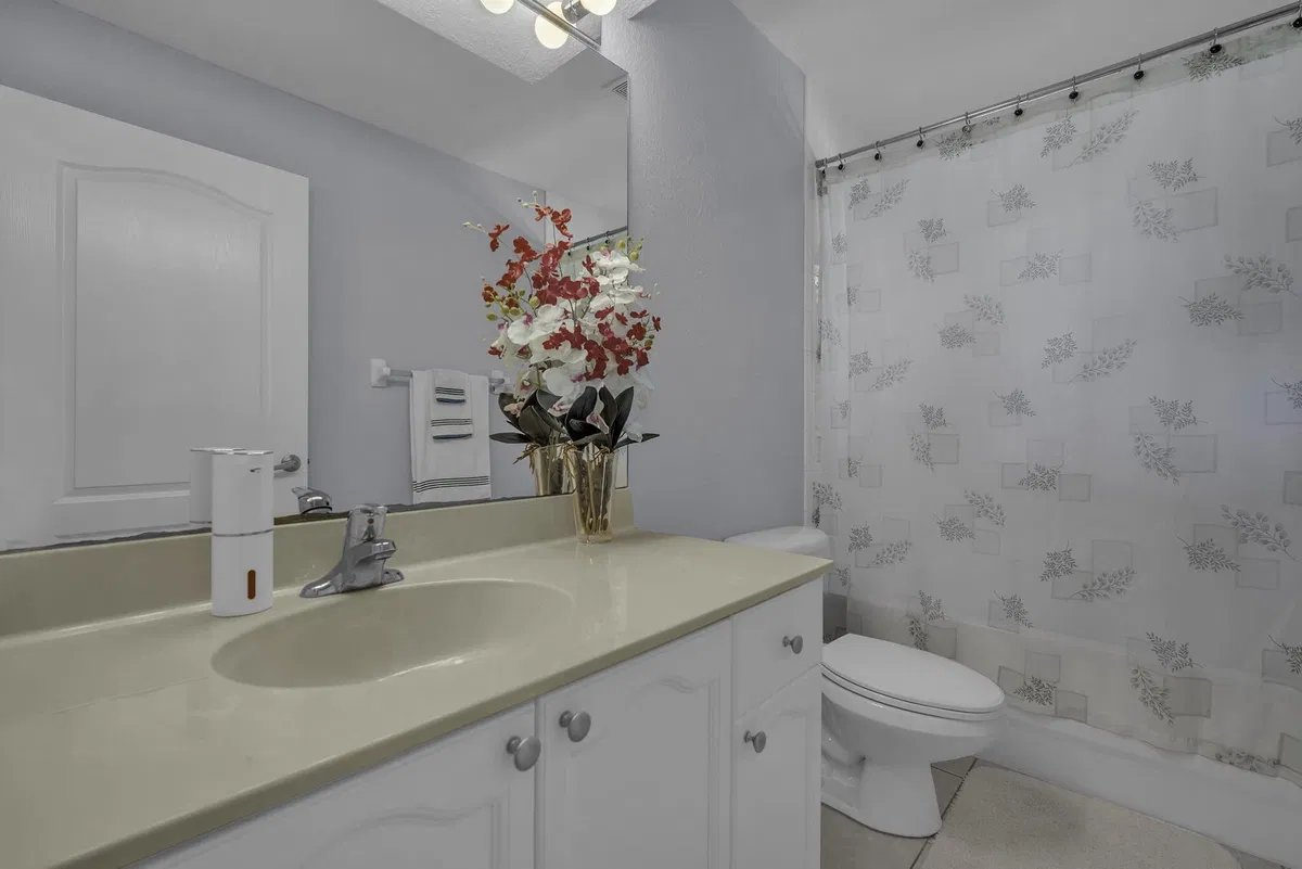Residence photo 16