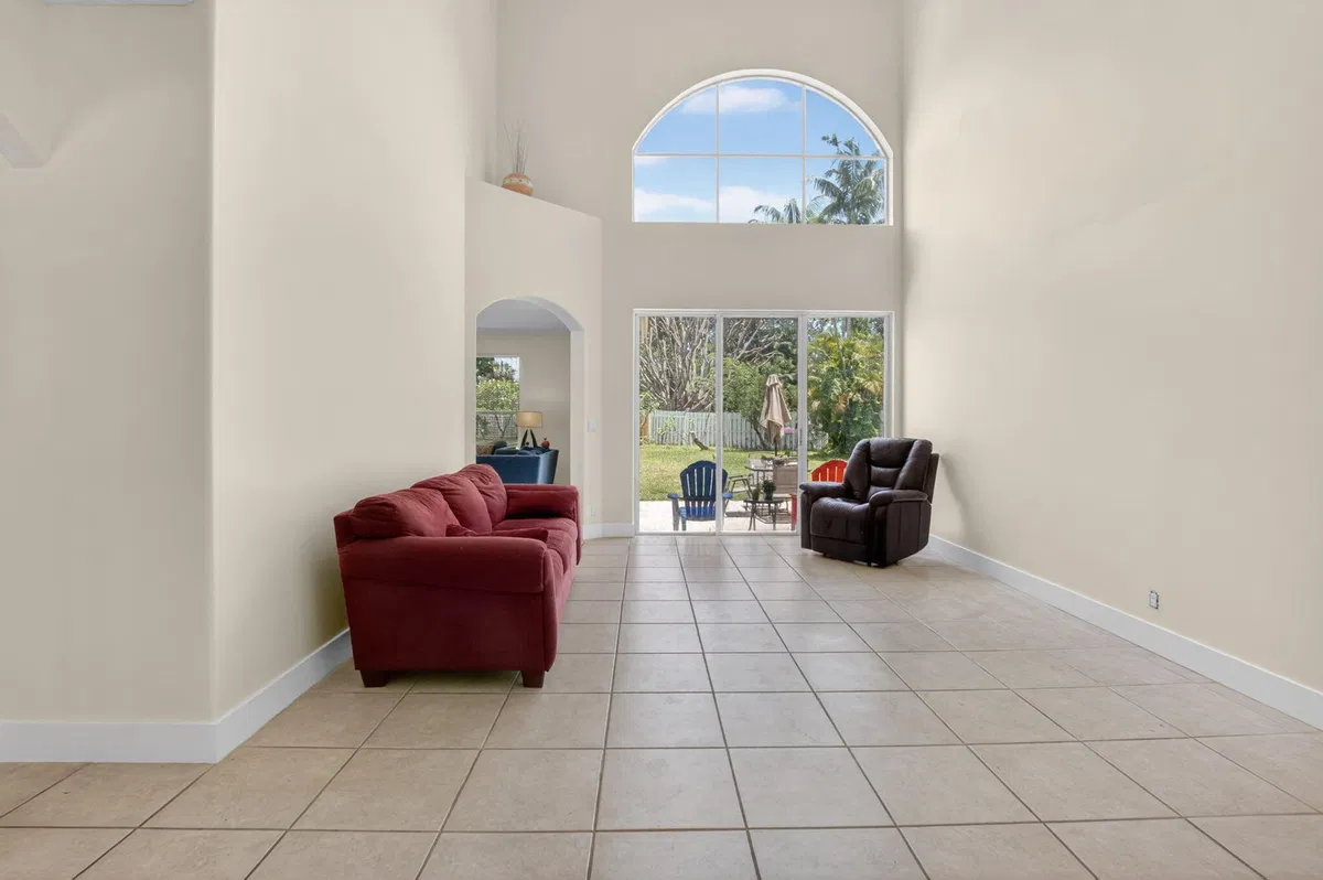 Residence photo 4