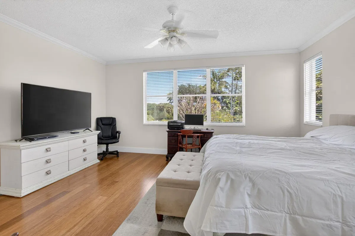 Residence photo 28