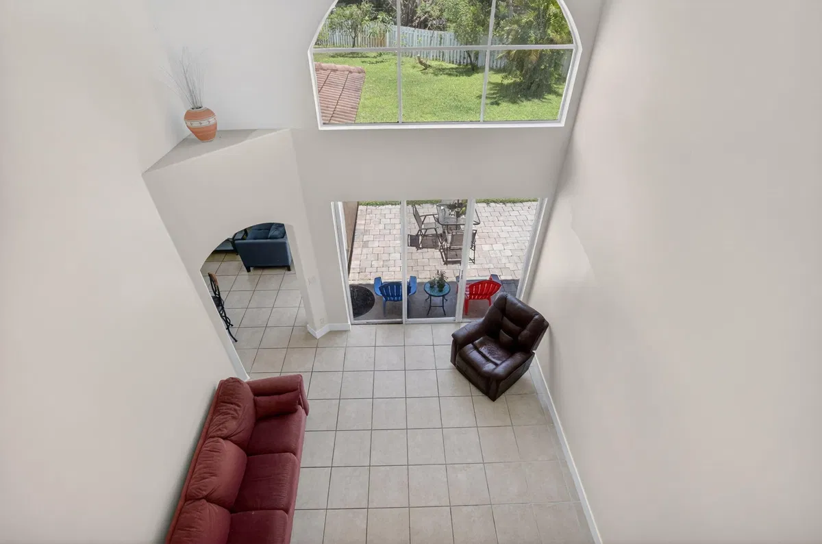 Residence photo 43
