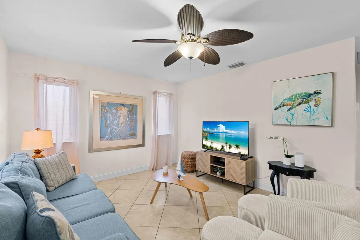 Residence photo 16