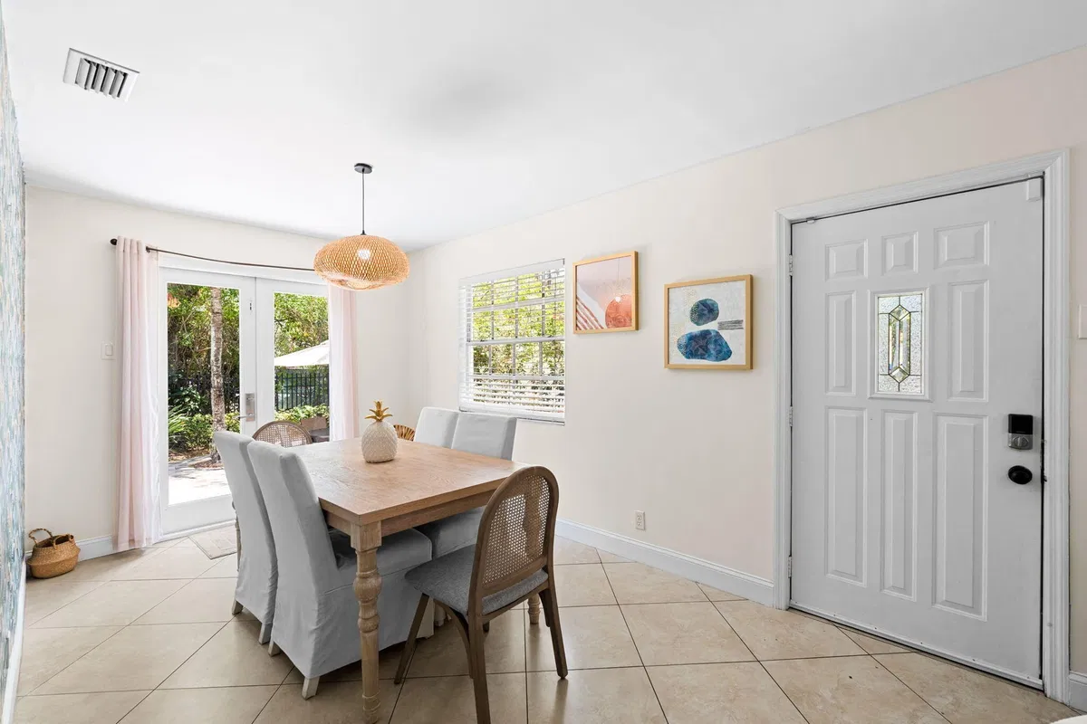 Residence photo 19