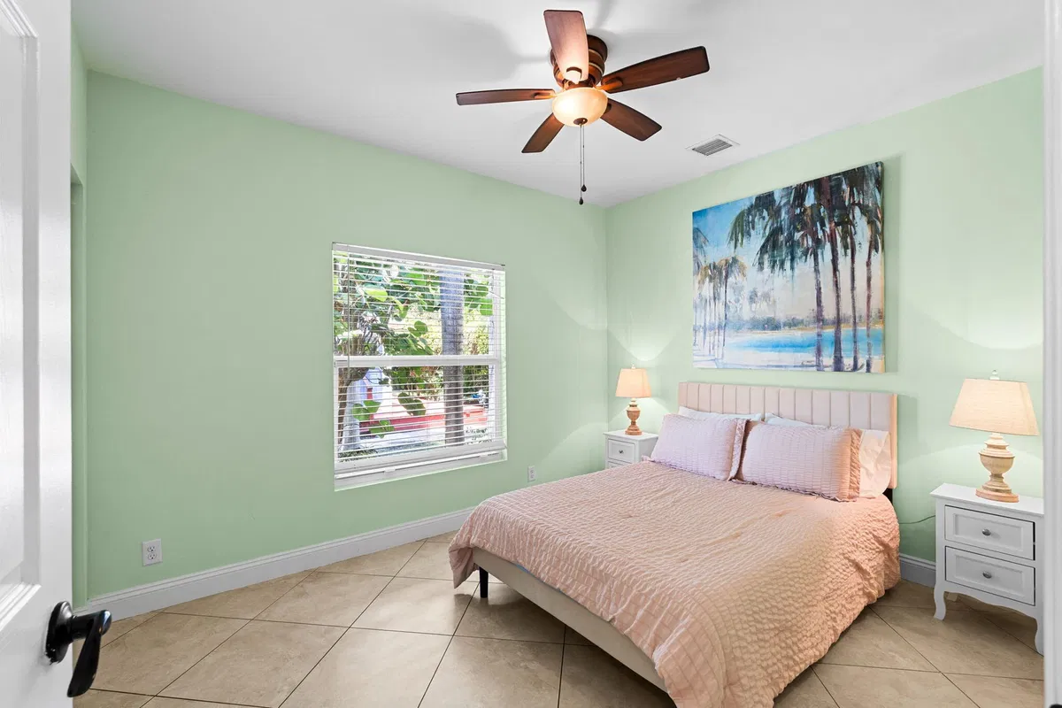 Residence photo 34