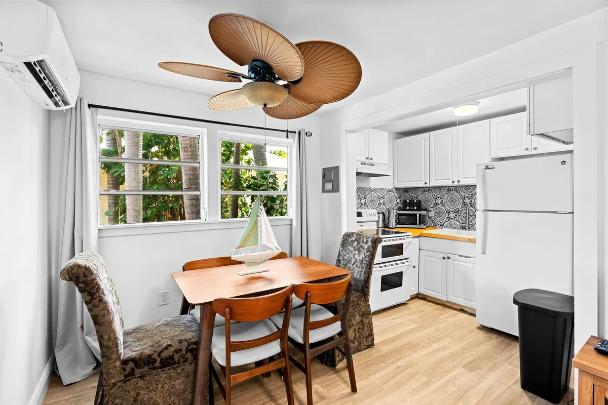 Residence photo 49