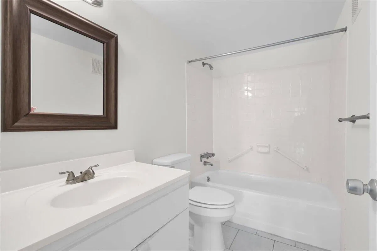 Unit 14-1 photo 31