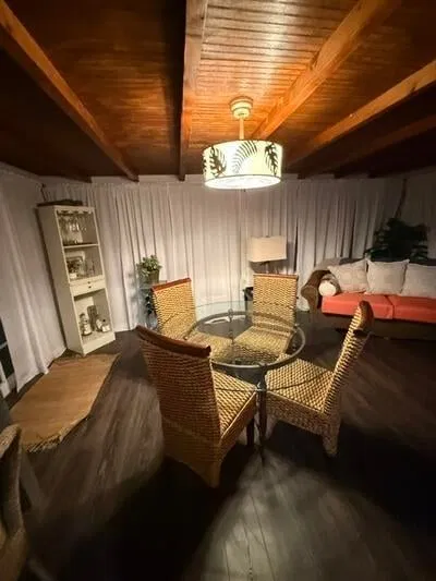 Residence photo 16