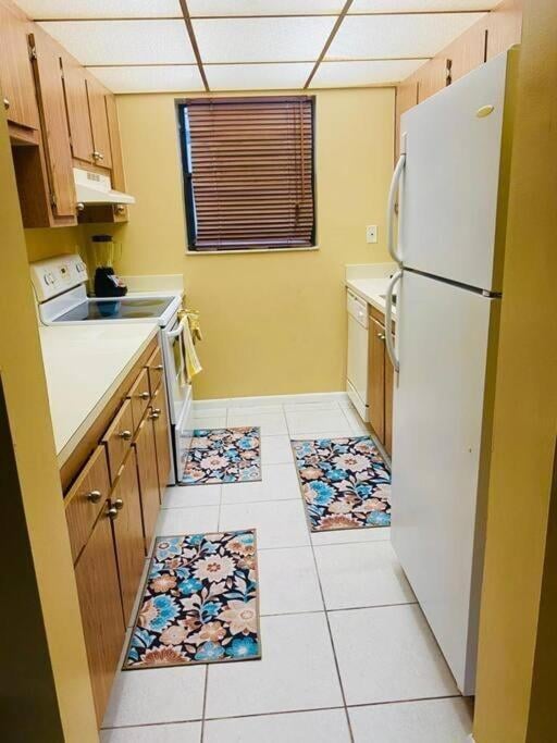 Unit 302 photo 10