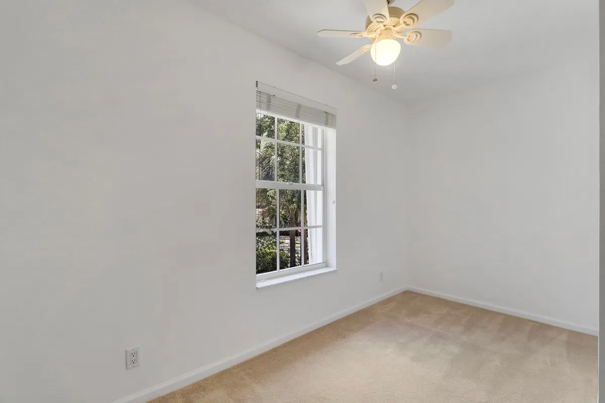  Residence photo 49
