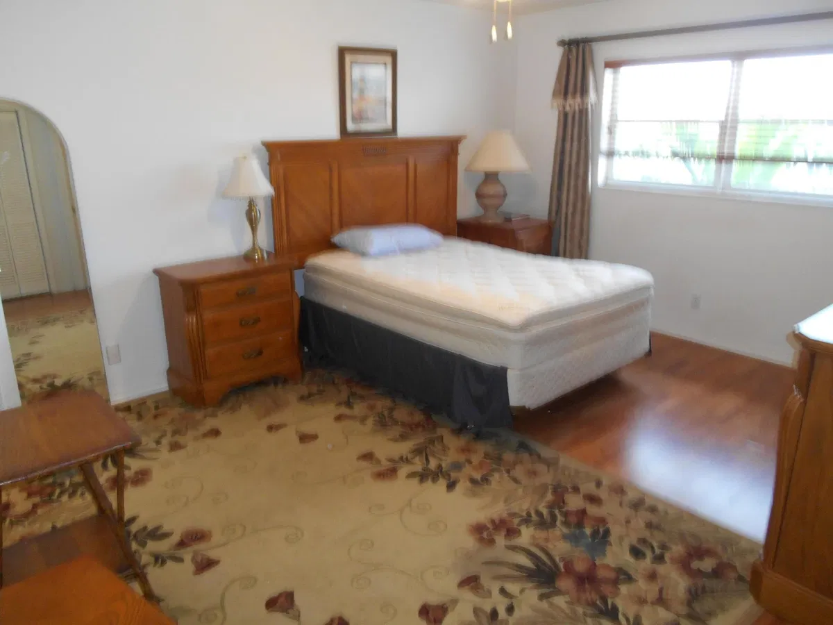 Unit 410 photo 19