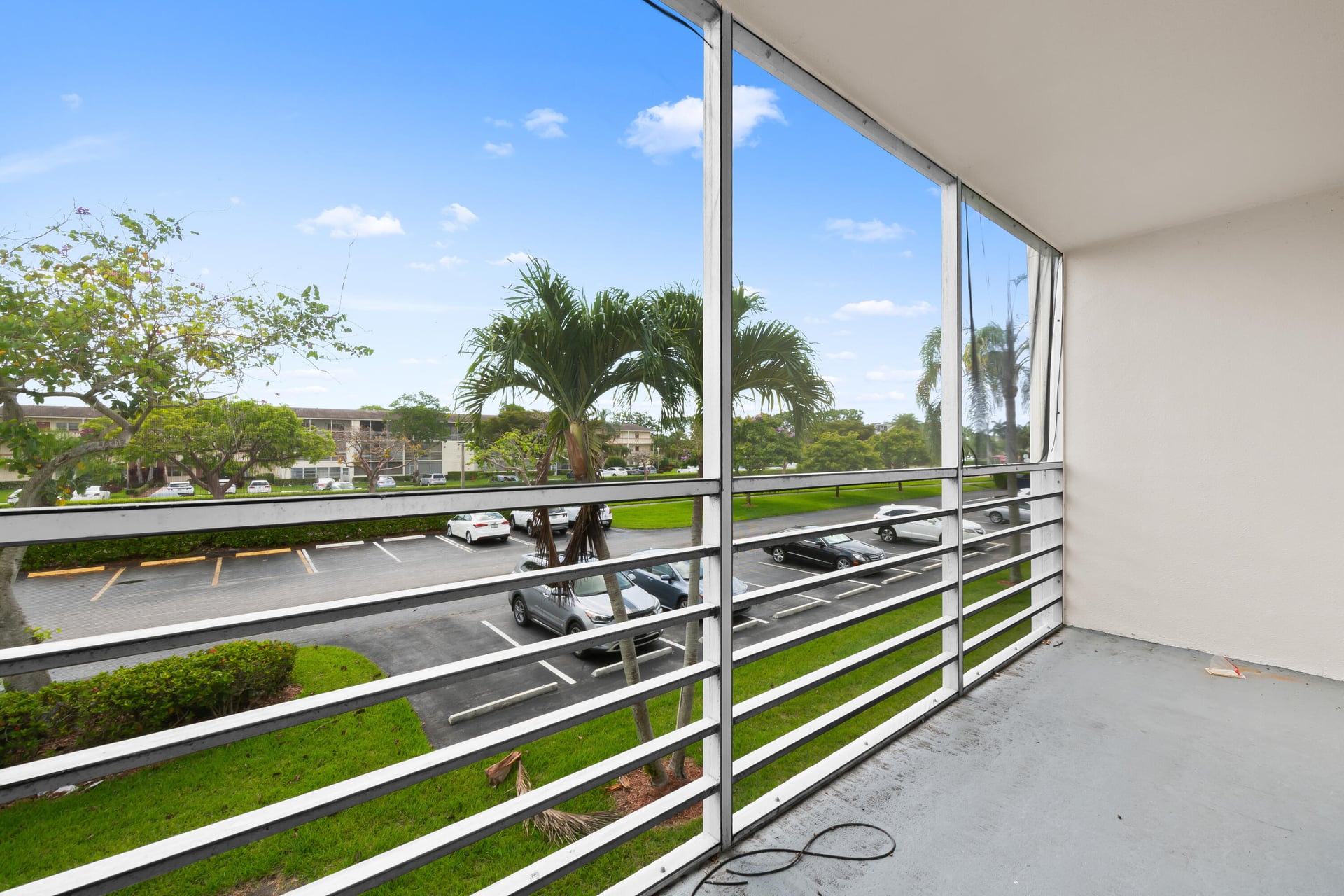 Unit 148 photo 13