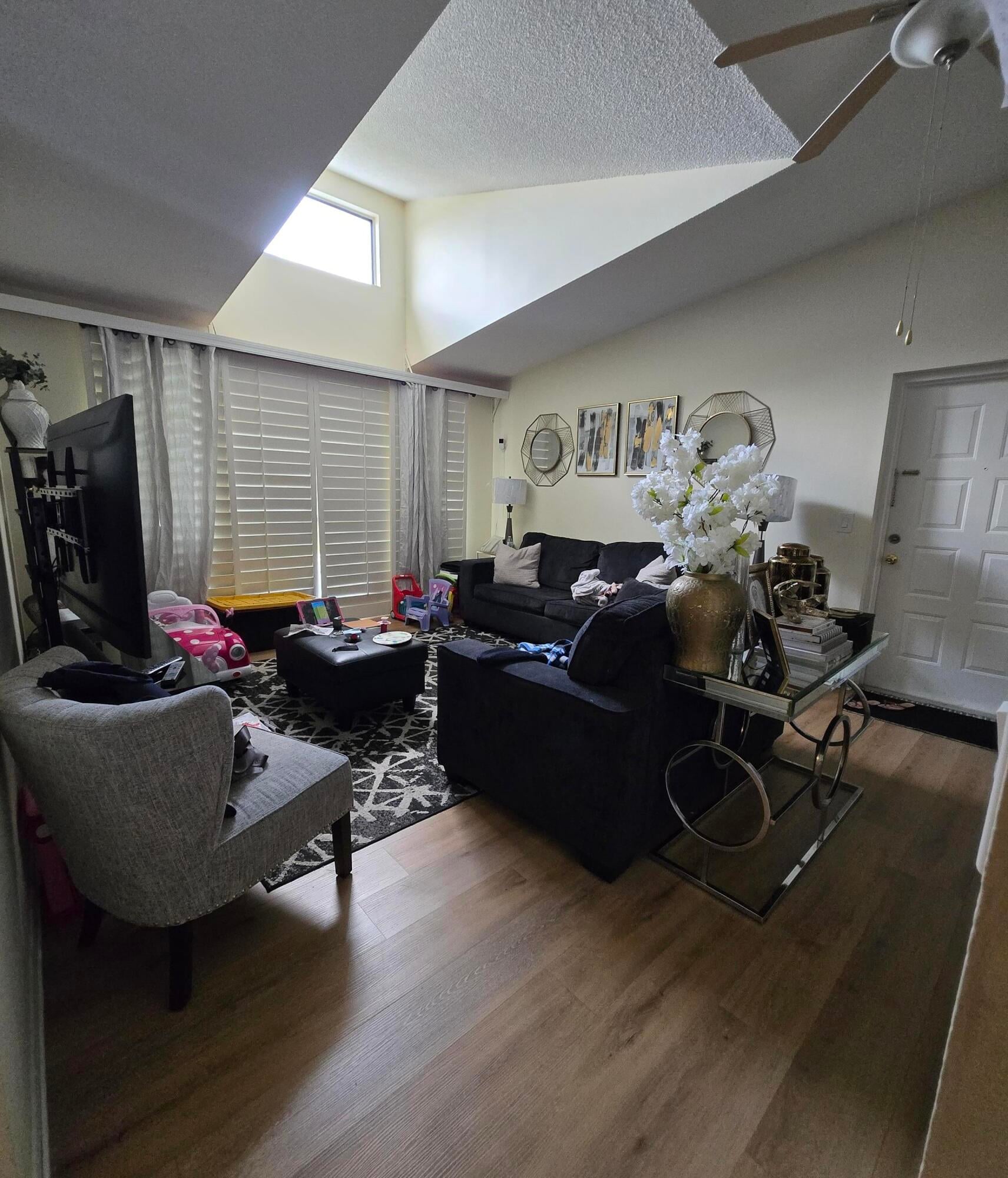 Unit D3 photo 7