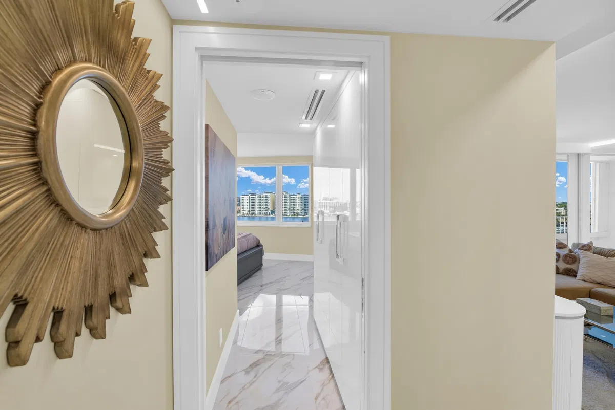 550 S Ocean Boca Unit 1009 photo 28