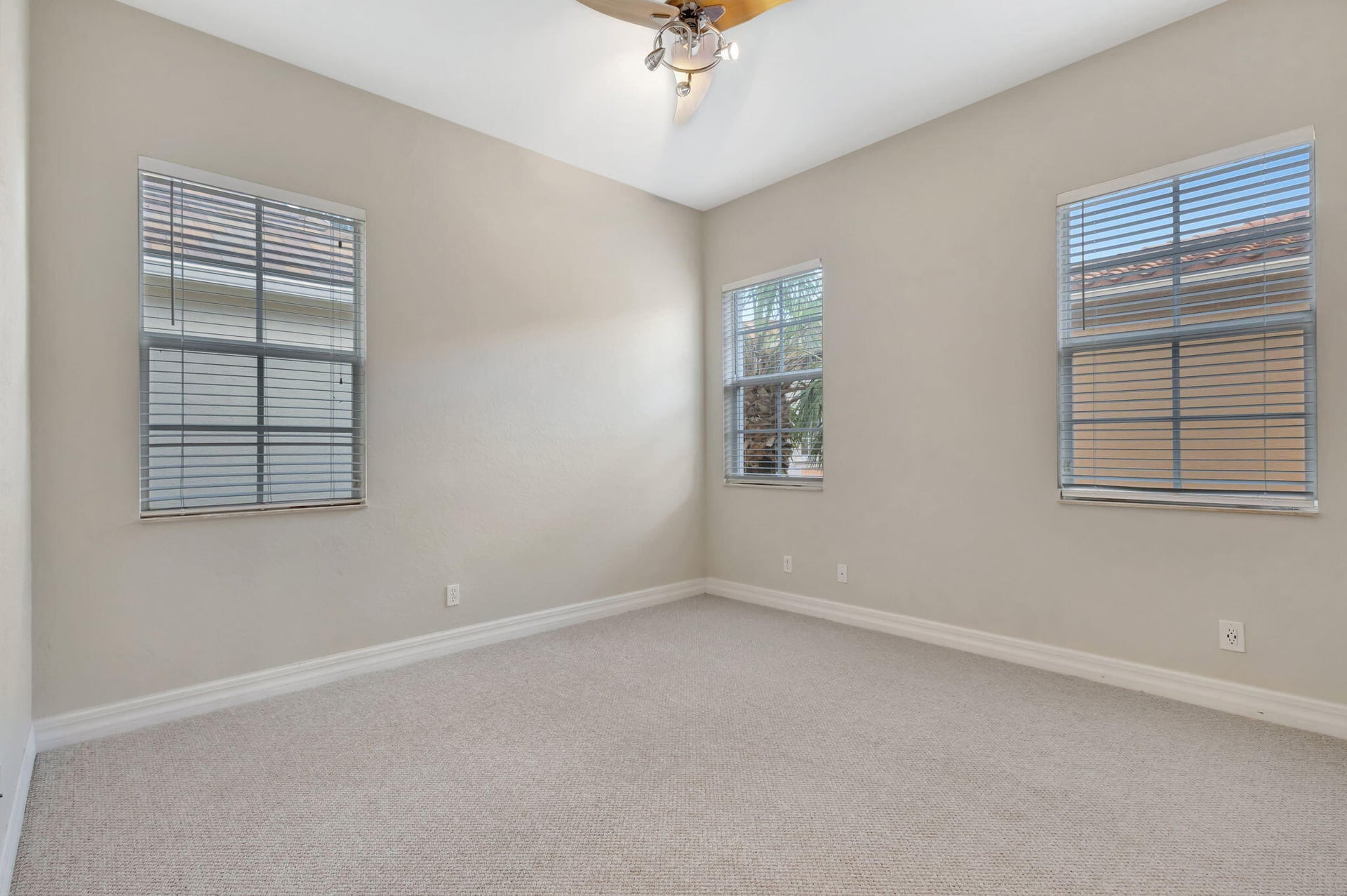Canterbury Place Residence photo 25
