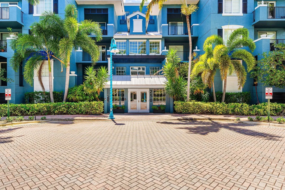 Pineapple Grove Village Condominiums Unit 1209